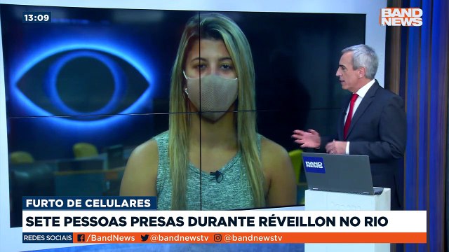 Arrastão no Rio: Pelo menos 7 pessoas foram presas durante o Réveillon em Copacabana. De acordo com a Polícia Militar, as prisões aconteceram por furto de celulares e cordões.Saiba mais em youtube.com.br/bandjornalismo