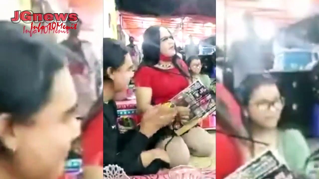 Keseharian Wik Wik Ambyar Sebelum Ngamen Tes Vocal Dulu