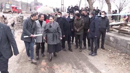 Diyarbakır surlarının çevresindeki kaçak yapılar yıkılıyor