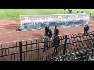 الخطيب يتوجه للجمهور للتهدئة.. وهتافات "بيبو" تشعل المدرجات