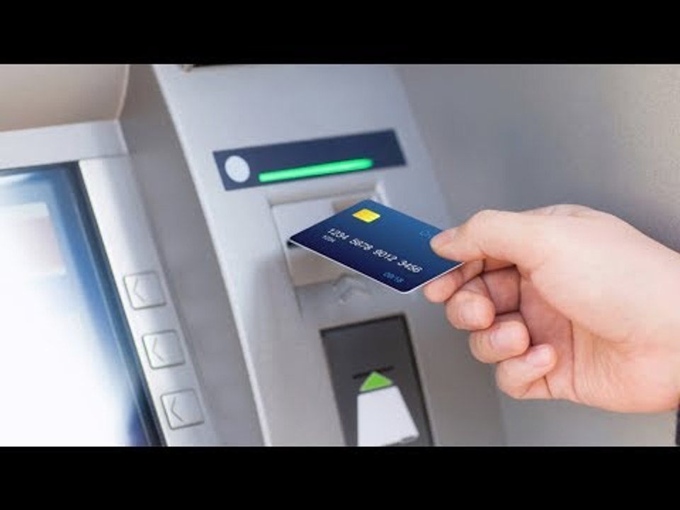 6 حالات لسحب الـ فيزا كارد في ماكينة الصرف .. ك...