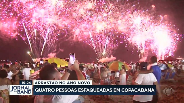 Na virada na praia de Copacabana, teve arrastão e quatro pessoas acabaram esfaqueadas.