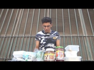 طالب يبيع السندوتشات داخل الجامعة : عمري ماحسيت بحرج من زملائي