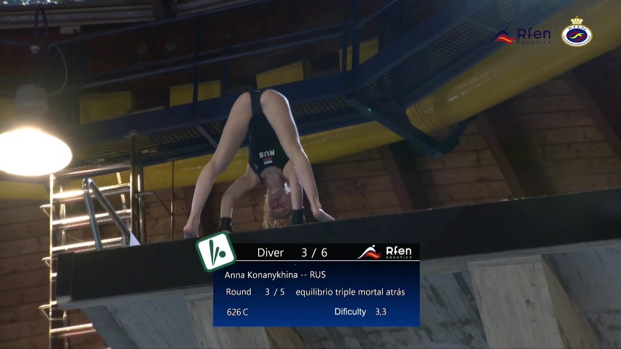 female diving moment 2