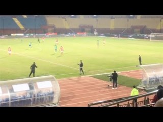 خناقة بين ميدو وفايلر.. والحكم الرابع يتدخل