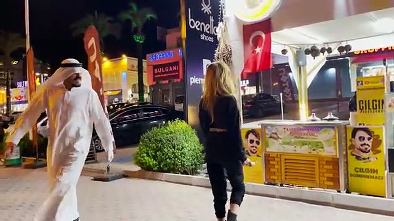 Bu Şovlar Başka! İzlemeye Değer Değil mi? Çılgın Dondurmacı 4 Muhteşem Yeni Video