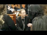 سوزان مبارك تتلقى العزاء في الرئيس الأسبق بمسجد المشير