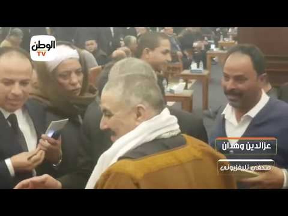 سيلفي و طلبات من النواب في عزاء الرئيس الأسبق حسني مبارك