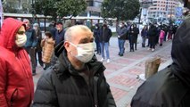 Görüntü İstanbul'dan! Nöbetçi eczane yetersizliğinden kuyruklar oluştu, vatandaşlar isyan etti