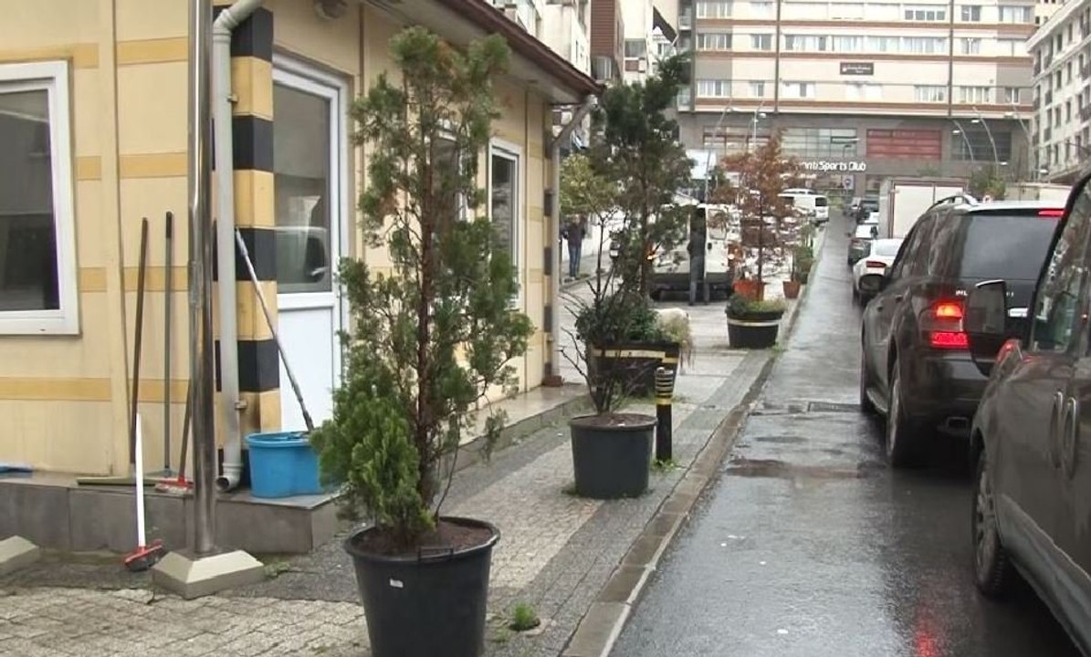 İstanbul’da durak çalışanına “Taksi niye yok” dayağı