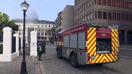Incendie au Parlement sud-africain : l'Assemblée nationale complètement détruite
