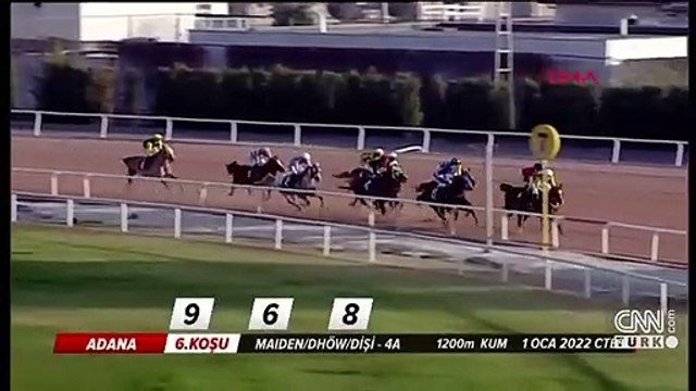 Adana Hipodromu'nda 3 jokey attan düştü | Video Haber