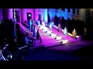 تلاميذ مدارس يحيون الليلة المحمدية بلغة الإشارة بالمنيا