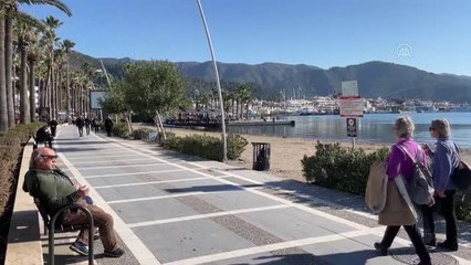 Sahillerde güneşli hava nedeniyle yoğunluk oluştu