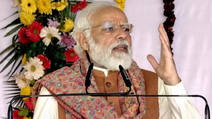 'Ladkon se galti...', PM takes jibe at Mulayam's statement