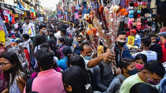 Huge crowds in public inviting covid third wave in India!
