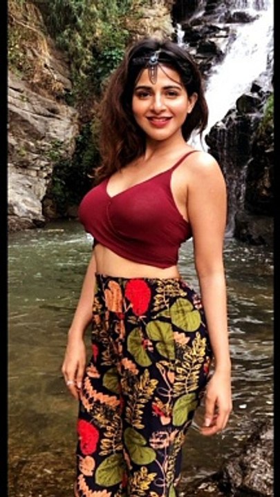 Malayalam Actress ishwarya menon latest hot sexy unseen glamour stills, images, photos, pix, pics, snaps, pictures, wallpapers, photographs, snap, pic and new photo gallery