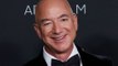 Jeff Bezos: Twitter-User lachen über sein Silvesteroutfit