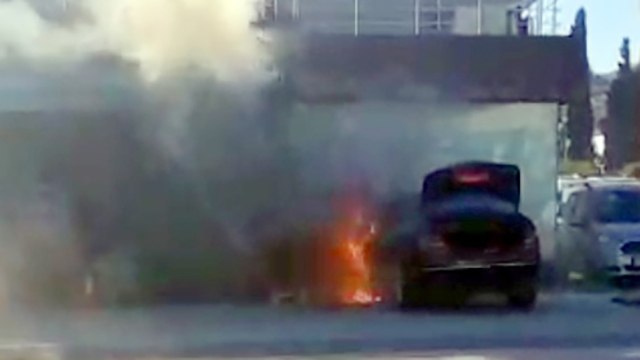 Kontağı çevirdim otomobil alev alev yandı