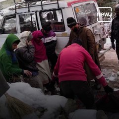 Indian Army Helps A Distressed Pregnant Woman In Kashmir
