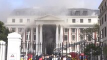 Afrique du Sud : Le Parlement pris dans les flammes au Cap