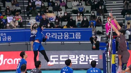우리카드 "1위 대한항공도 잡았다"...파죽의 6연승 / YTN
