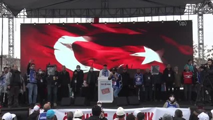 Türk Metal Sendikası üyesi işçiler miting düzenledi