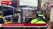 Hollandalılar Covid-19 kısıtlamalarını protesto etmek için sokaklara döküldü