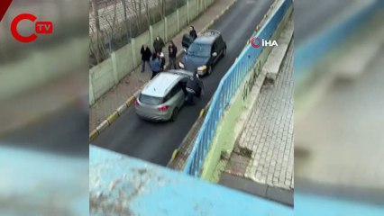 Cadde ortasında ‘yol vermeme’ kavgası