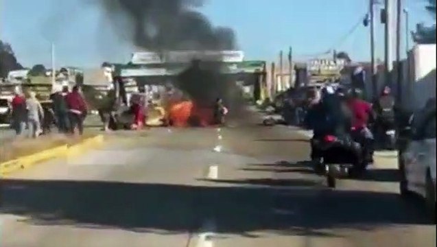 Impresionante colisión entre motocicletas deja una persona fallecida y dos heridas