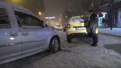 Kar yağışı kazaları da beraberinde getirdi