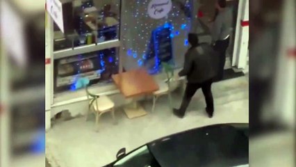 İstanbul'da kadına şiddet kamerada!