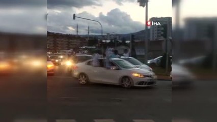 Afrikalıların düğün konvoyu görenleri şaşırttı