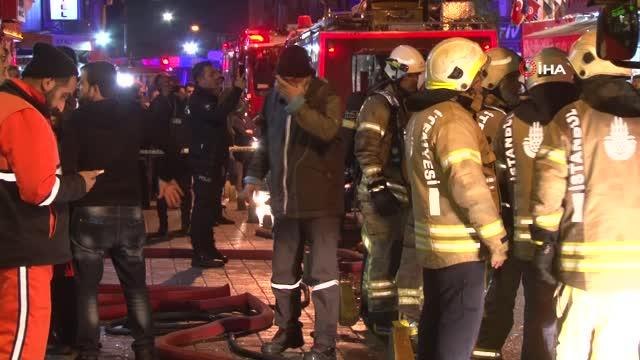 Son dakika haber: Fatih'te, 5 katlı otelde çıkan yangında 10 kişi dumandan etkilendi