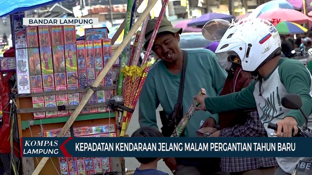 Kepadatan Kendaraan Jelang Malam Pergantian Tahun Baru