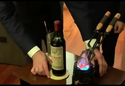 Comment ouvrir un Château Pétrus 1961 à plus de 15.000 euros ?