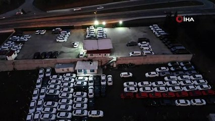 Otoparktaki sıfır km araçlar kuş bakışı yakalandı