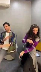 حسن الرداد يواصل الرقص احتفالاً بمسرحية في نصف الليل