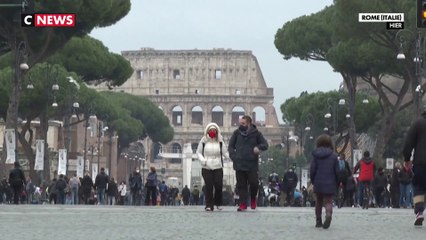 Ruée vers les masques FFP2 face à la vague Omicron