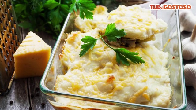 Bacalhau com batatas e molho branco