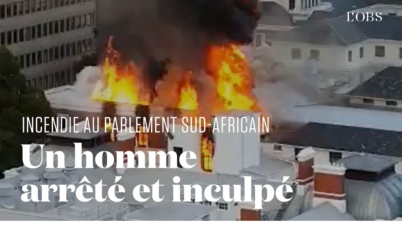 Les images de l'incendie dévastateur au Parlement sud-africain au Cap