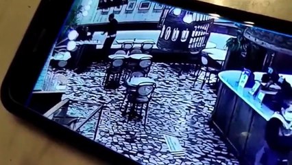 Kadını darp edip yoluna gitti