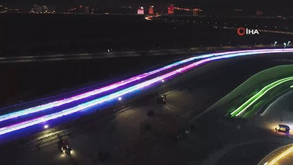 Çin’de 423 metre uzunluğundaki buz kaydırağına büyük ilgi