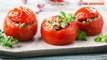 Tomates recheados com carne moída e pimentão