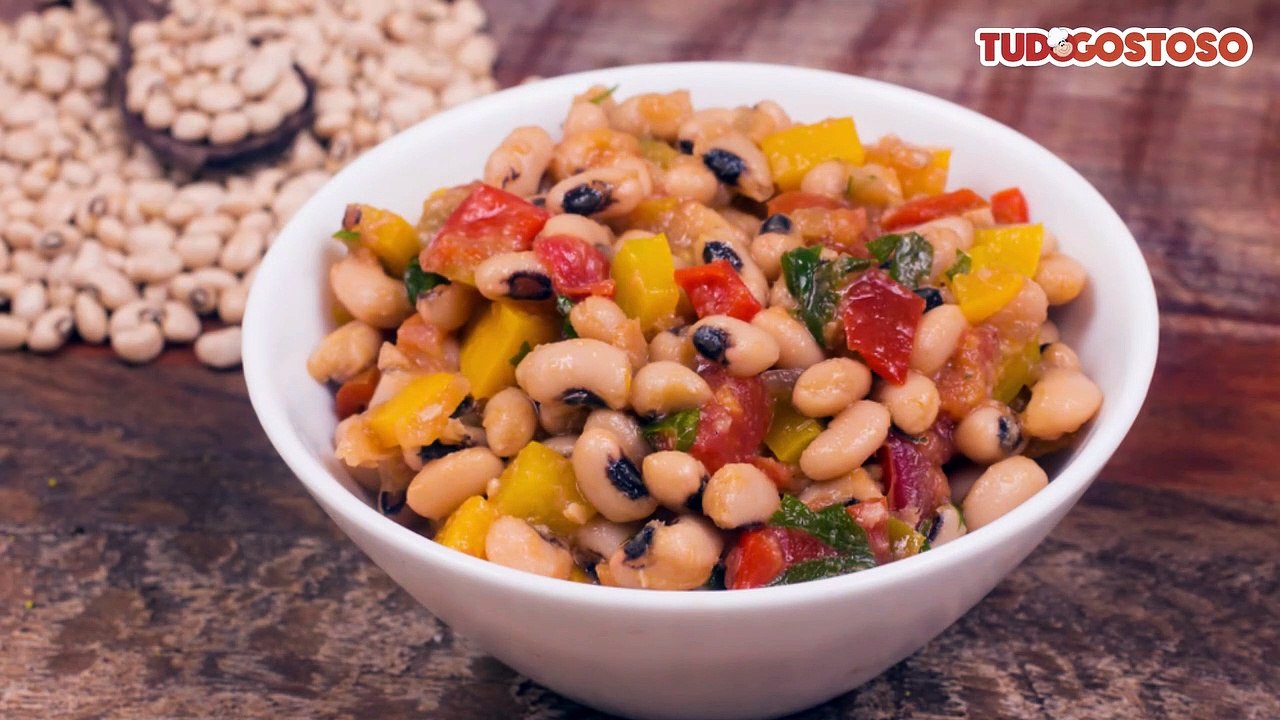 Salada de feijão fradinho simples