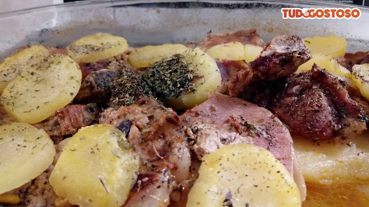 Bisteca assada com batatas