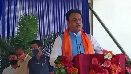 कांग्रेस व भाजपा नेताओं की ऐसी भिड़ंत नहीं देखी होगी