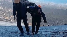 Catania - Soccorso escursionista scivolato lungo un canalone ghiacciato a 2550 metri di altitudine (03.01.22)
