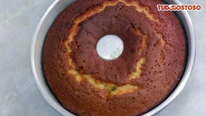 Bolo de laranja fofinho e amanteigado