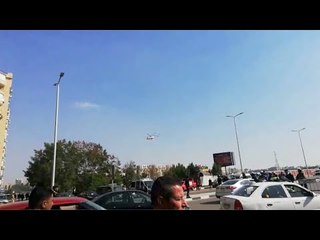 لحظة مغادرة الطائرة الحاملة لجثمان الرئيس الأسبق مبارك